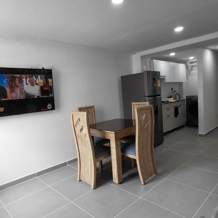 Denier House Fuente de los Rosales - A 5 minutos de Centros Comerciales - Apartamento de 2 dormitorios - 1