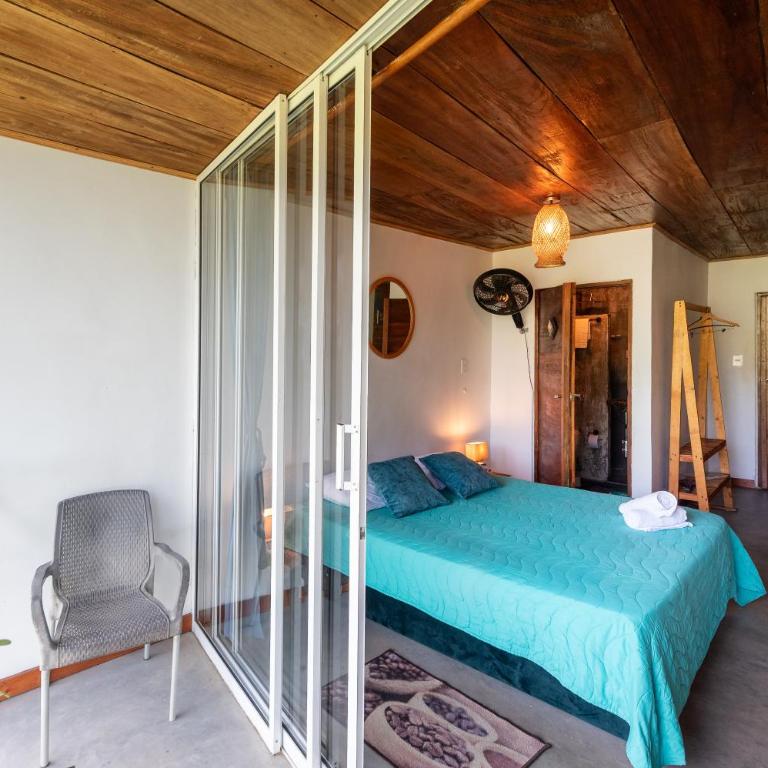 Pistacho - Habitación con cama grande y balcón - 4