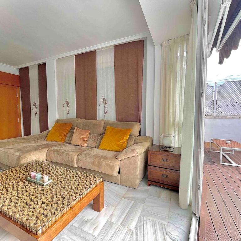 Atico Triana 100 meters with terrace and parking - Apartamento de 1 dormitorio - 9
