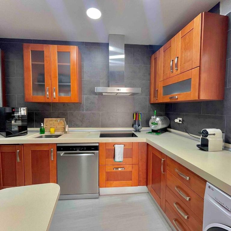 Atico Triana 100 meters with terrace and parking - Apartamento de 1 dormitorio - 16