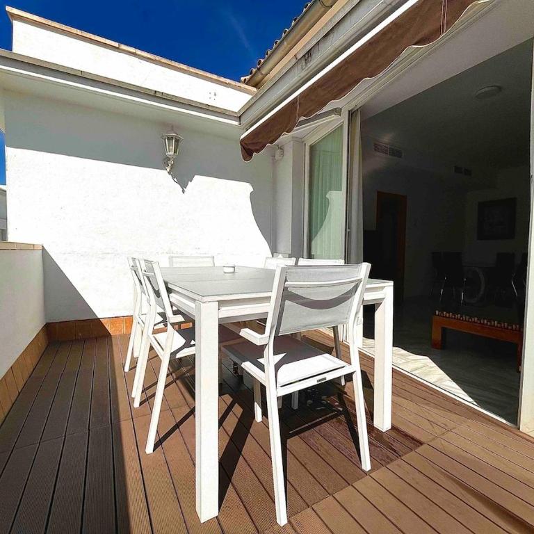 Atico Triana 100 meters with terrace and parking - Apartamento de 1 dormitorio - 37