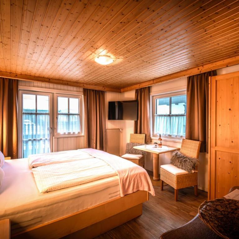 Pension Kuntschner - Großes Doppelzimmer - 5