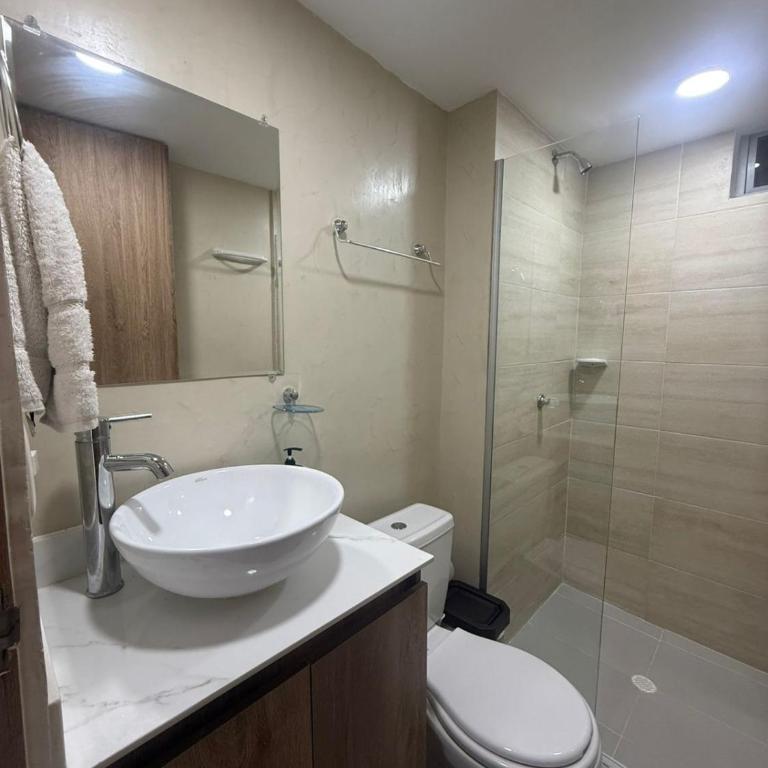Apartamento con cercania al Mar y centro historico - Three-Bedroom Apartment - 4