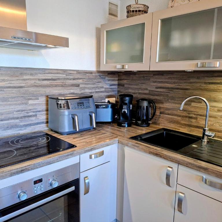 Grand appartement avec terrasse Plage à 6 min à pied Climatisation Saintes maries de la mer - Appartamento con 1 Camera da Letto - 13