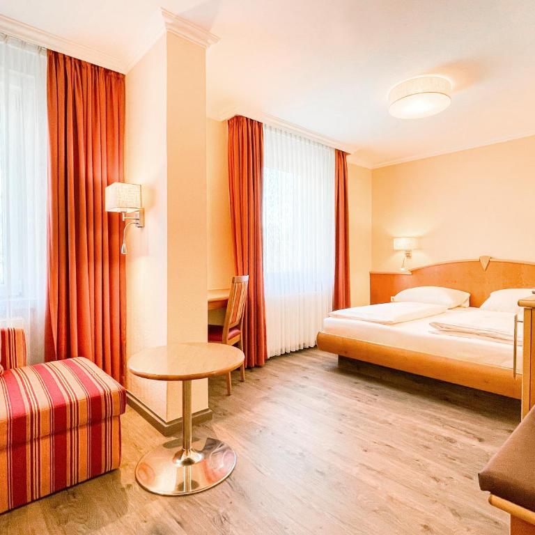 Hotel Kriemhild am Hirschgarten - Doppelzimmer - 8