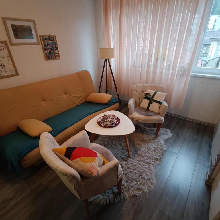 Apartment Skendy - One-Bedroom Apartment - 5