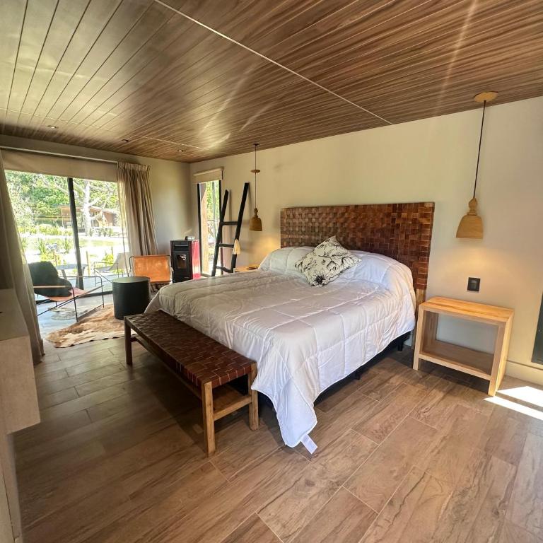 LÜN Lodges - Deluxe Double Room - 4