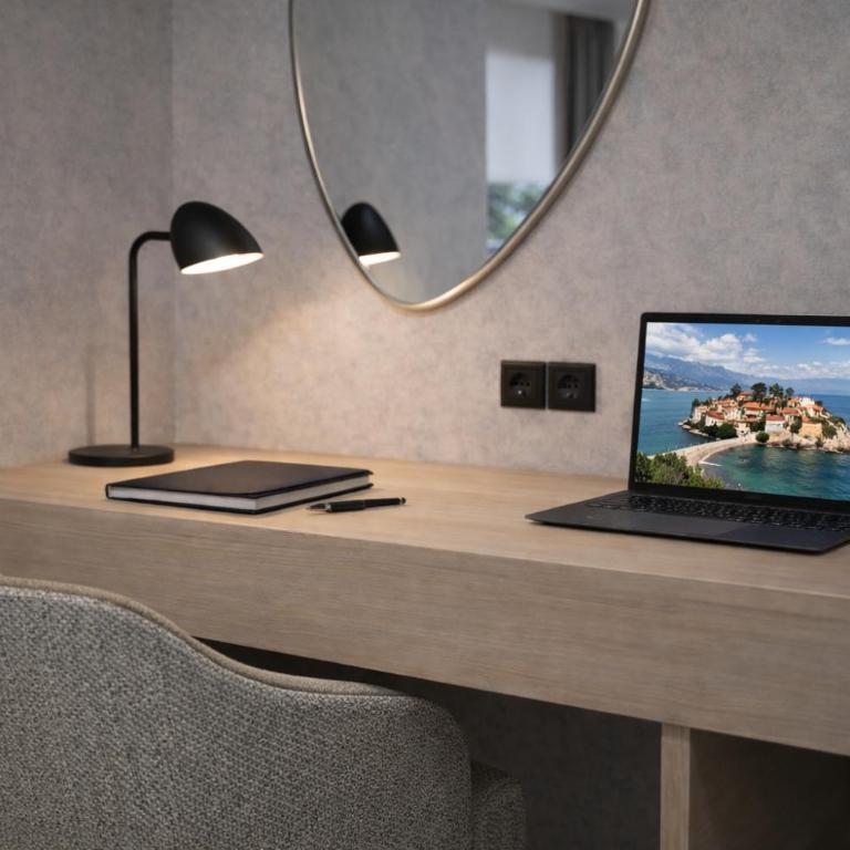 Hotel Fineso - Standardna Dvokrevetna Soba sa Bračnim Krevetom / Zasebnim Krevetima - 13