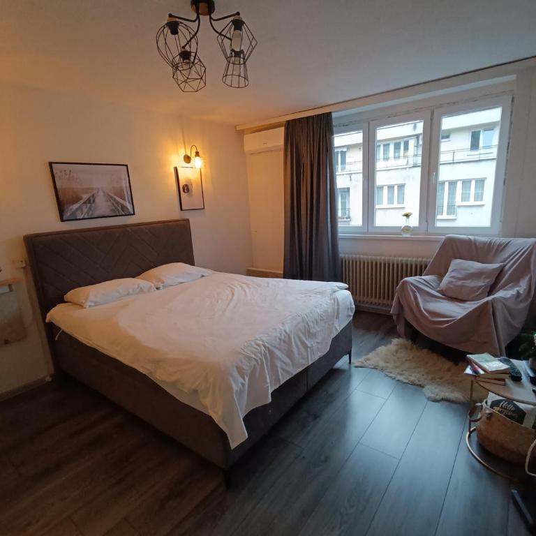 Apartment Skendy - One-Bedroom Apartment - 10