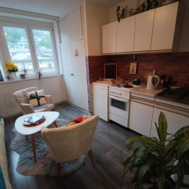 Apartment Skendy - One-Bedroom Apartment - 4
