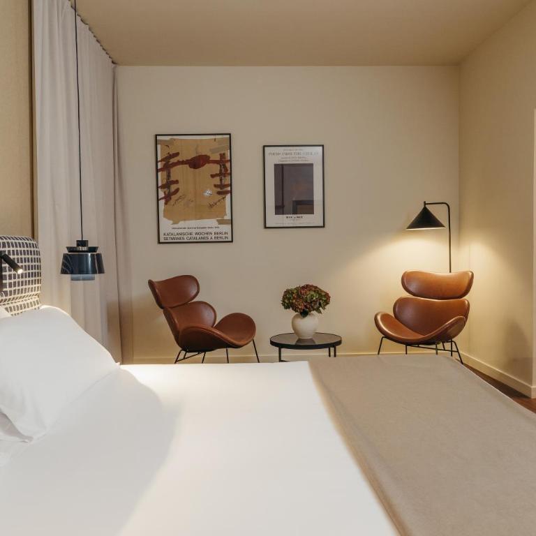 H Regas Adults Only - Executive King Suite with Free Parking - 5