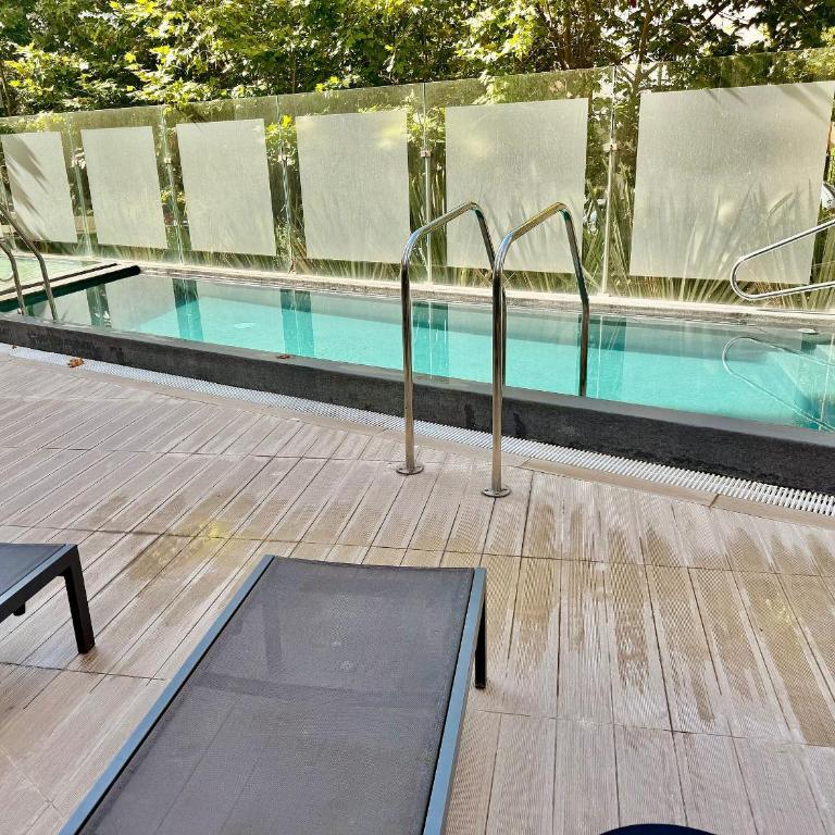Modern double suite apartment with heated pool - Apartment - 26