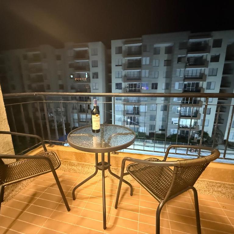 Lindo apartamento - Three-Bedroom Apartment - 1