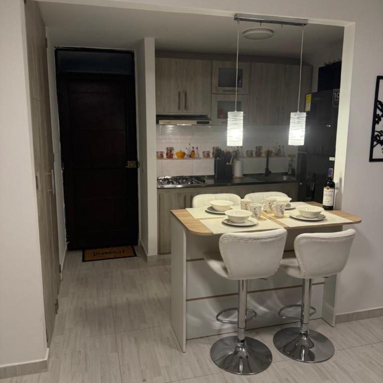 Lindo apartamento - Three-Bedroom Apartment - 23