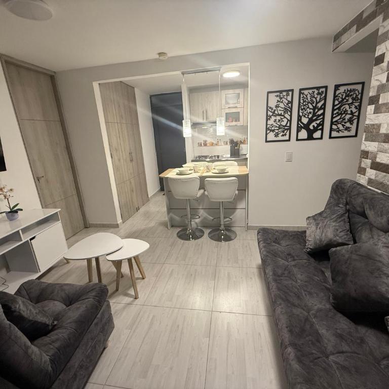 Lindo apartamento - Three-Bedroom Apartment - 25