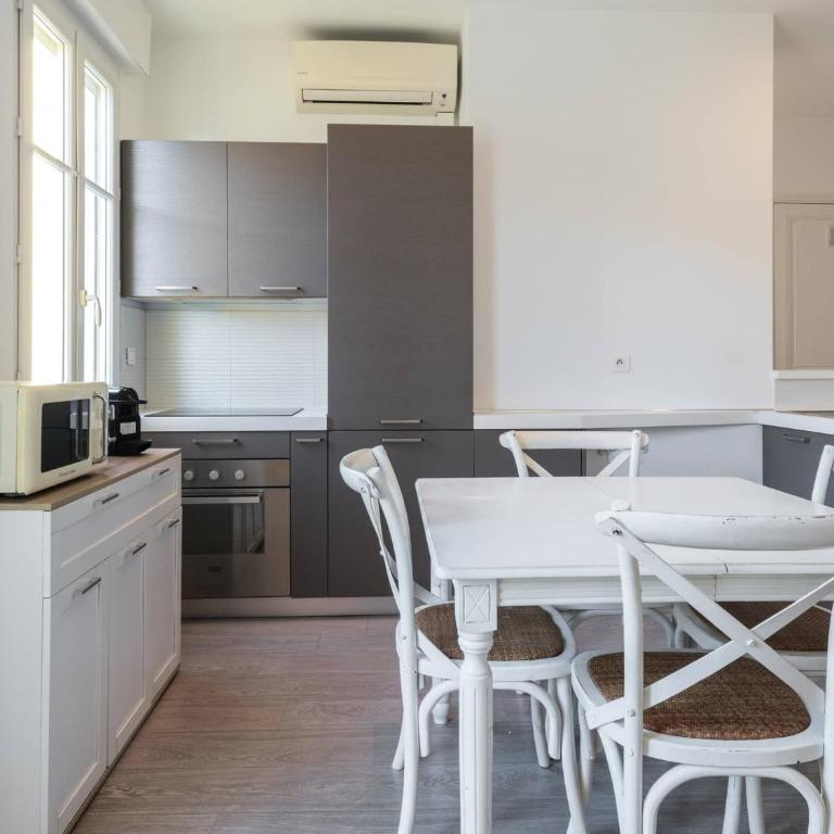 Charmant 2 pieces dans le carre d or - Appartement avec Balcon - 10