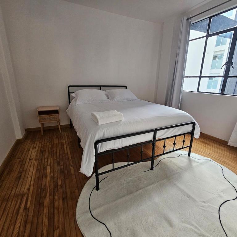 Classic and Modern in Roma - Two-Bedroom Apartment - 9