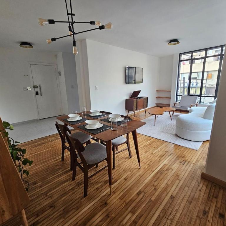 Classic and Modern in Roma - Two-Bedroom Apartment - 12