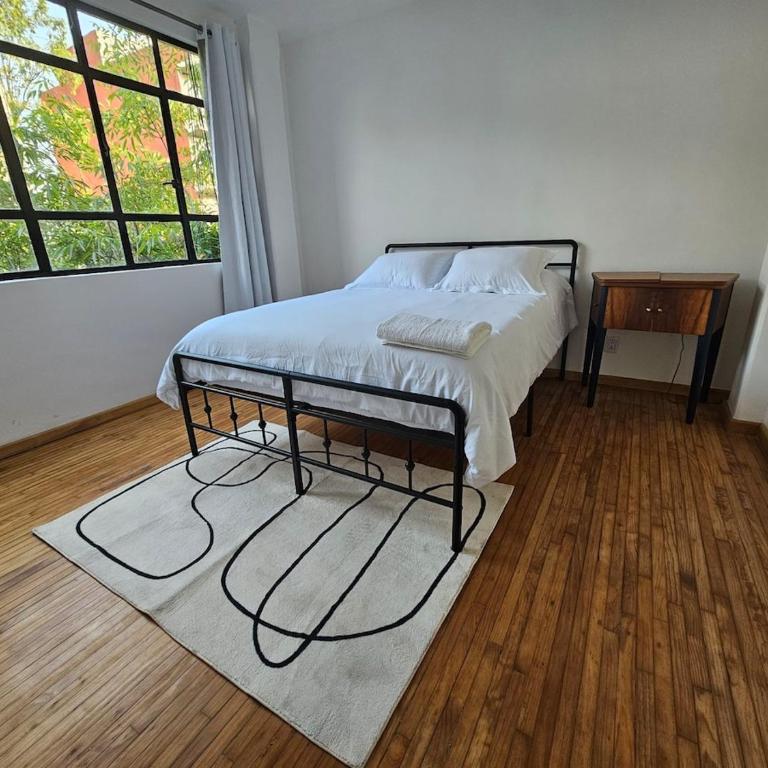 Classic and Modern in Roma - Two-Bedroom Apartment - 14