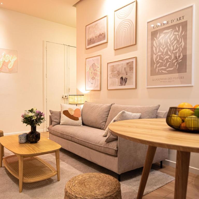 Superb flat in Champs Elysées - Two-Bedroom Apartment - 11