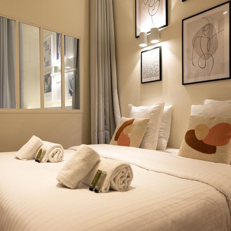 Superb flat in Champs Elysées - Two-Bedroom Apartment - 16