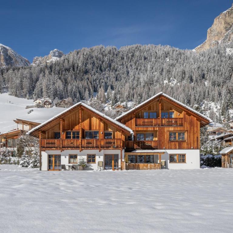 Chalet Ciasa Tino & Sara - BelaVal Apartments - Apartment mit Blick auf die Berge - 35