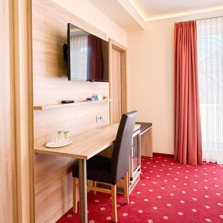 Hotel Kriemhild am Hirschgarten - Suite mit Balkon - 4