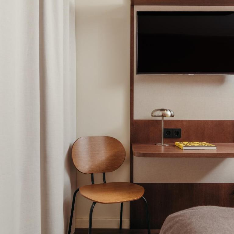 H Regas Adults Only - Standard Plus Double Room with Free Parking - 5