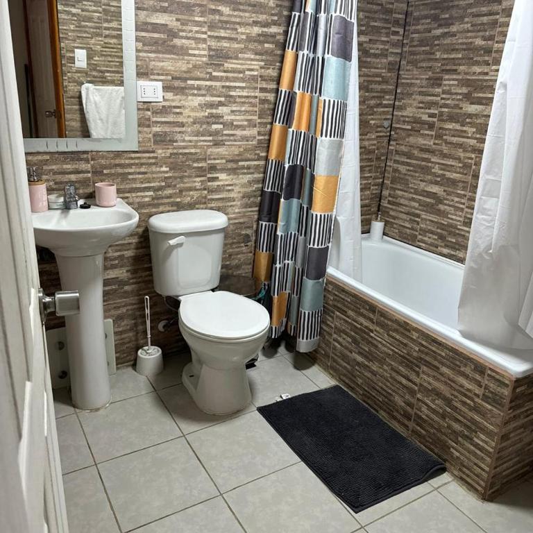 Casa Habitación de 6 a 8 personas - Four-Bedroom House - 4