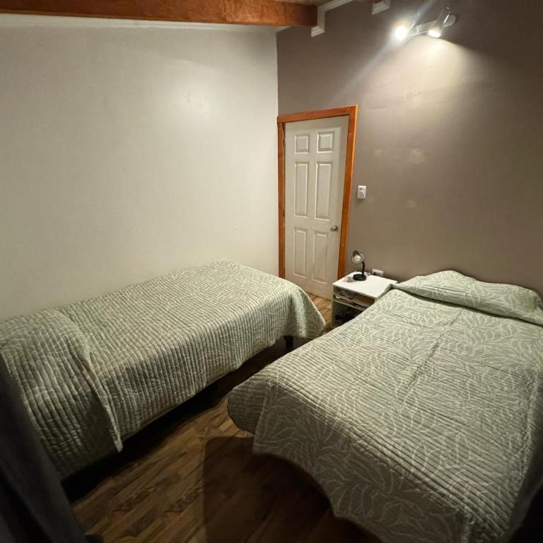 Casa Habitación de 6 a 8 personas - Four-Bedroom House - 5