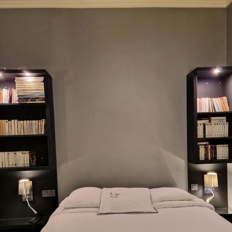 2 Private rooms in an Elegant Haussmannian Appartement - Double Room - 16