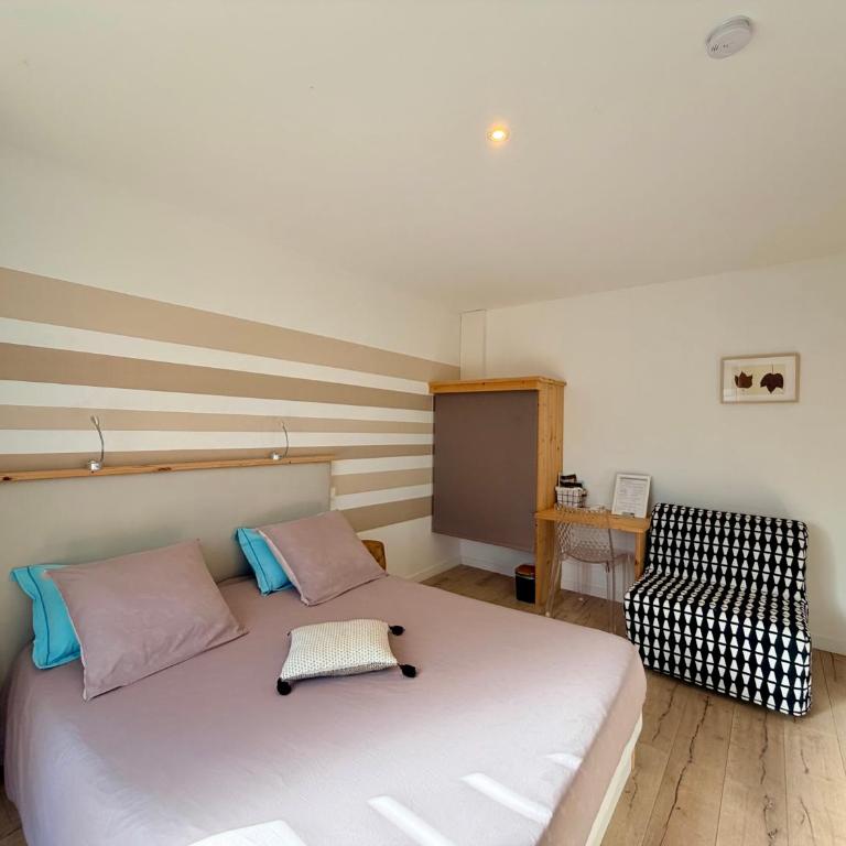 CARPE DIEM Résidence Hôtelière - Chambre Double avec Lit d'Appoint - 5