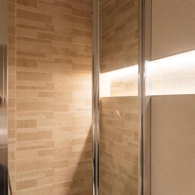 Youhosty - with AC, Metro Stop - Appartamento con 1 Camera da Letto - 19