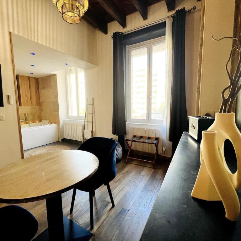 7 Inkermann - Love Room Spa & Sauna - Charpennes - One-Bedroom Apartment - 3