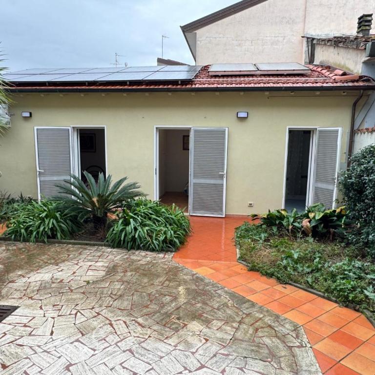 Spaziosa casa con giardino e dependance - Four-Bedroom House - 30