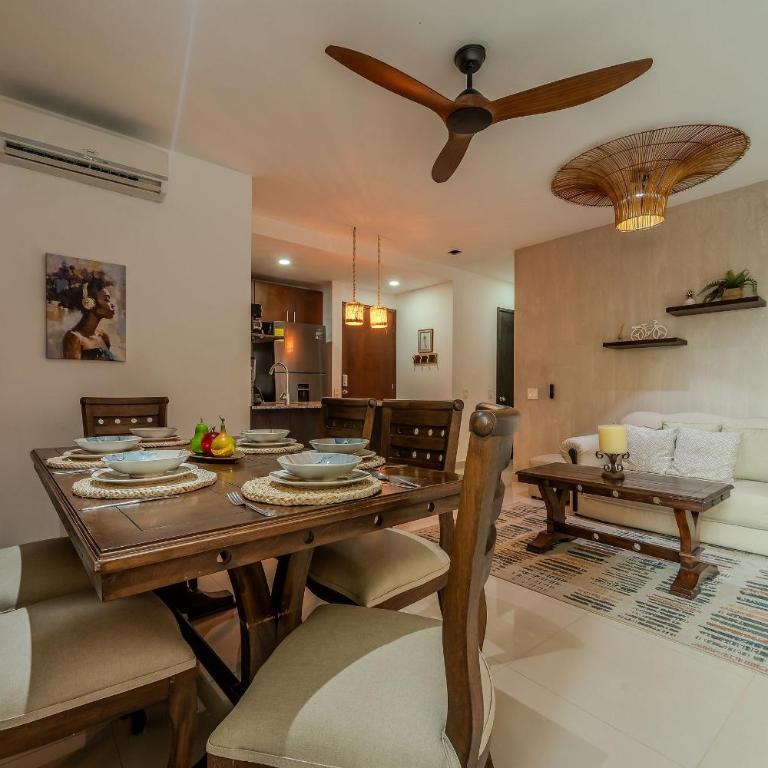 Oceanfront condominium with direct access to the beach. - Two-Bedroom Apartment with Balcony - 20