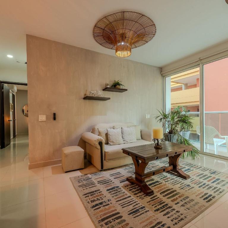 Oceanfront condominium with direct access to the beach. - Two-Bedroom Apartment with Balcony - 17