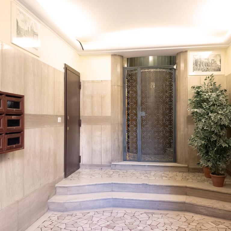 Lyrica - Your Home at the Opera! - Three-Bedroom Premium Apartment - 6
