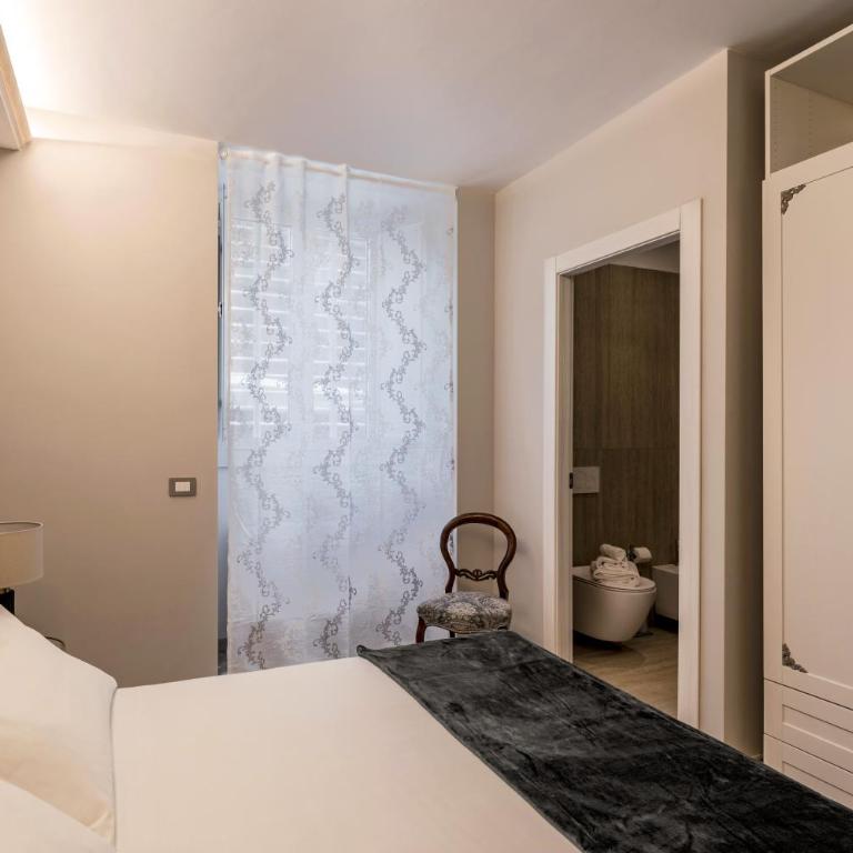 Lyrica - Your Home at the Opera! - Three-Bedroom Premium Apartment - 25