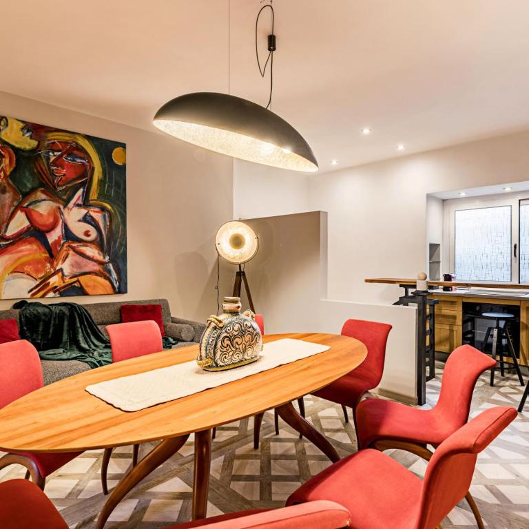 Lyrica - Your Home at the Opera! - Three-Bedroom Premium Apartment - 36