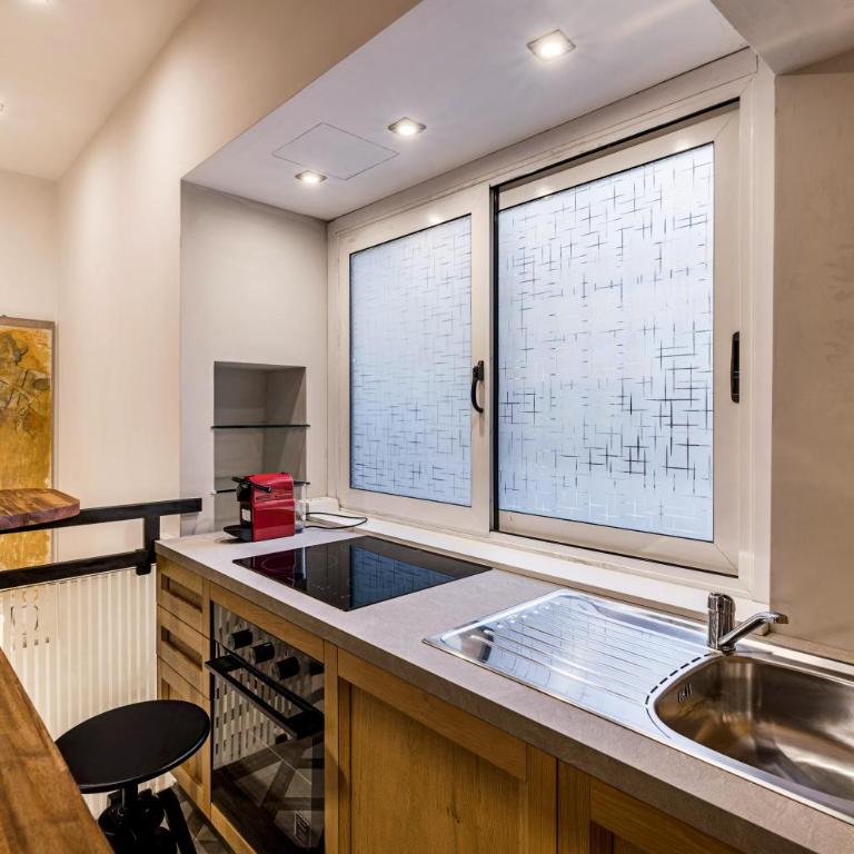 Lyrica - Your Home at the Opera! - Three-Bedroom Premium Apartment - 50