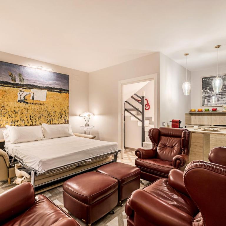 Lyrica - Your Home at the Opera! - Three-Bedroom Premium Apartment - 54