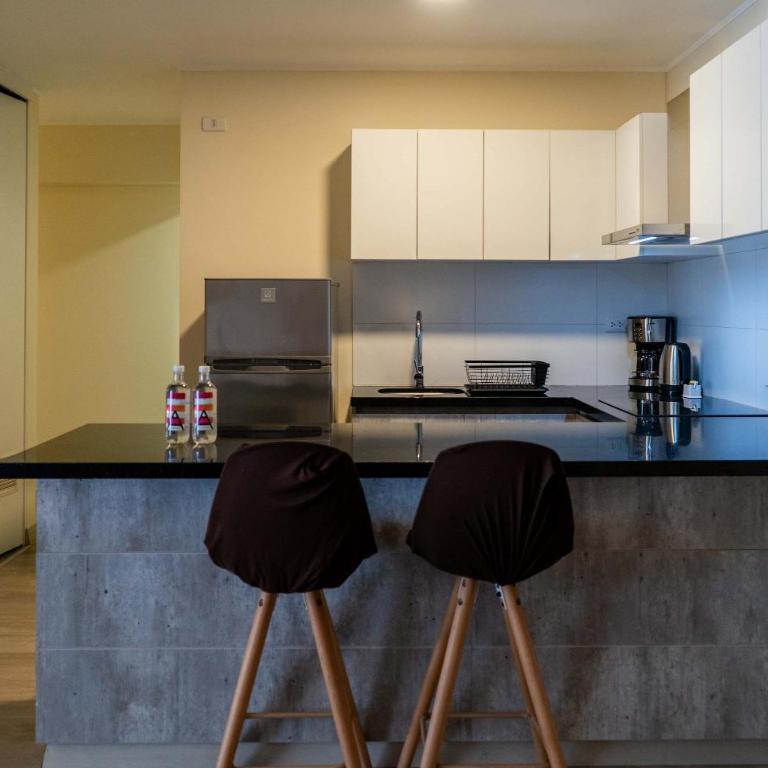 Comfortable 2BR with Balcony in Miraflores - Two-Bedroom Apartment with Balcony - 3