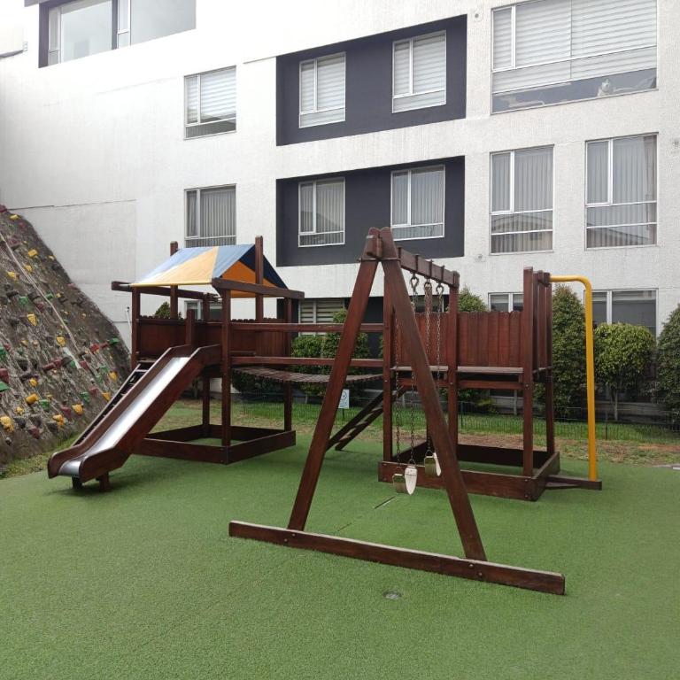 Hospedaje Corporativo cerca de Embajada Americana y Solca - Two-Bedroom Apartment - 15