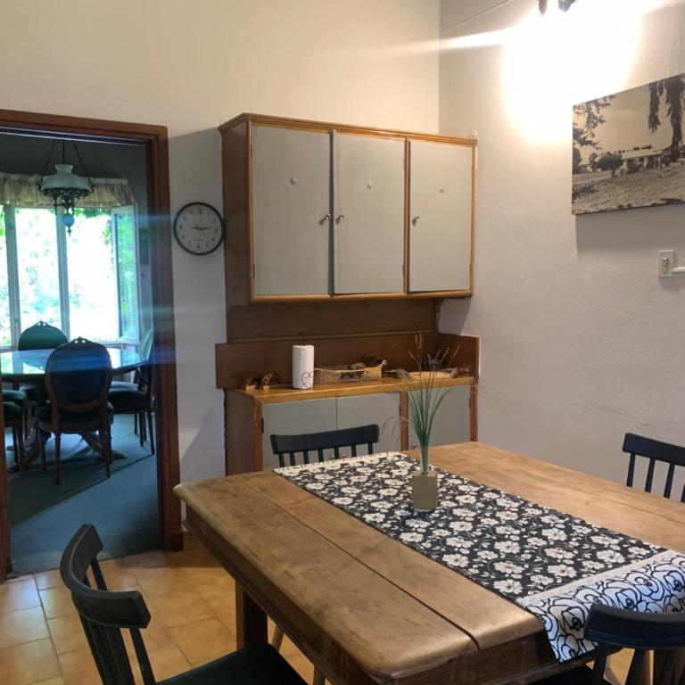 Chacra Los Cipreses - Casa completa con gran parque arbolado, 6 personas, entorno tranquilo - Vacation Home - 14