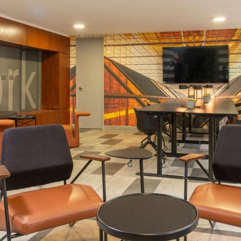 HOM l Wifi Piscina AireAcond SantaLucia Gym CoWork - Apartment - 9