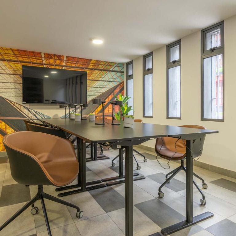 HOM l Wifi Piscina AireAcond SantaLucia Gym CoWork - Apartment - 33