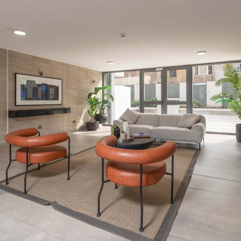 HOM l Wifi Piscina AireAcond SantaLucia Gym CoWork - Apartment - 54