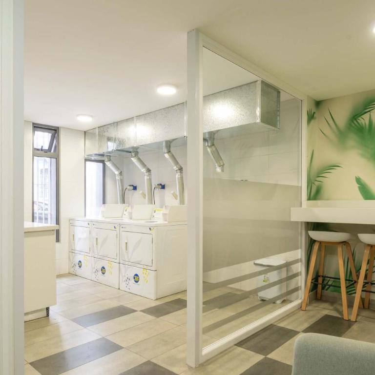 HOM l Wifi Piscina AireAcond SantaLucia Gym CoWork - Apartment - 59