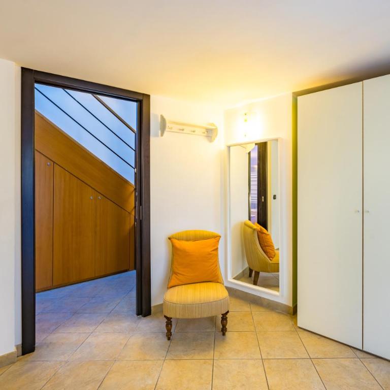 Casa al rettifilo con Terrazzo - Appartamento - 30